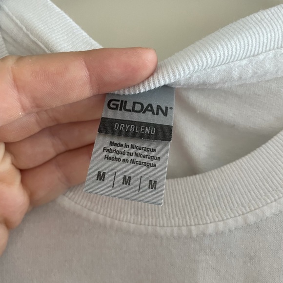 Alpha Omicron Pi t shirt ✨ - Picture 3 of 4